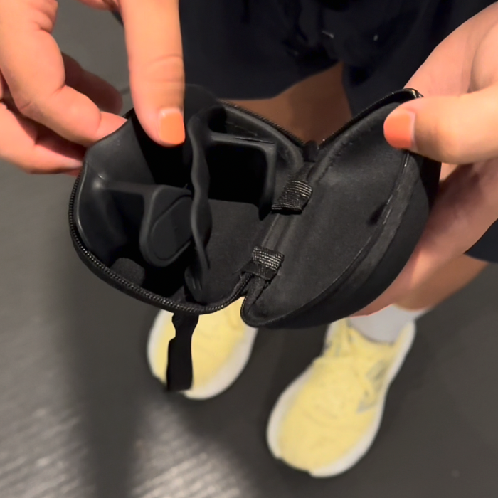 Silicone Gym Grips with case
