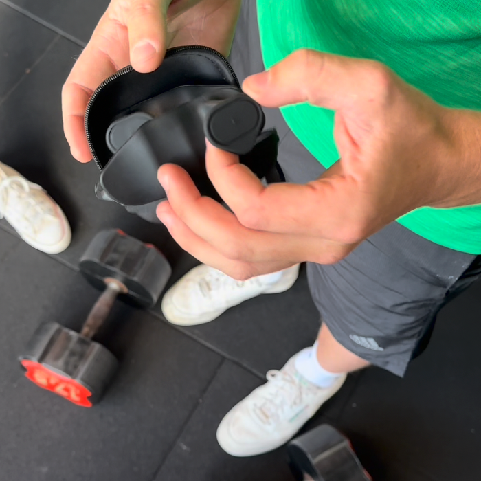 Silicone Gym Grips with case