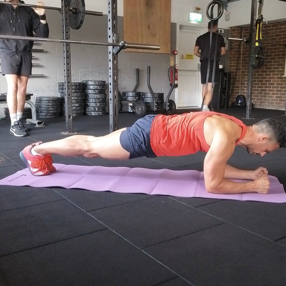 4mm Thick Foldable Yoga/Gym Mat - 183cm x 61cm - Gym Bag Essentials