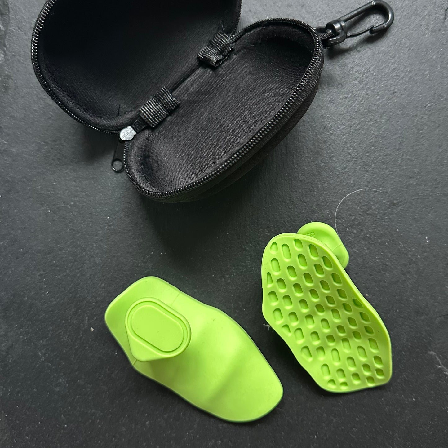 Silicone Gym Grips with case