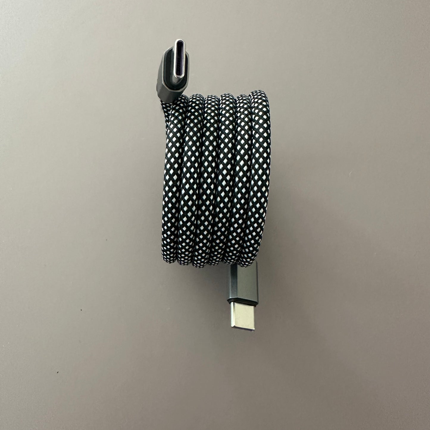 Magnetically Coiled Fast Charging Braided Charging Cable