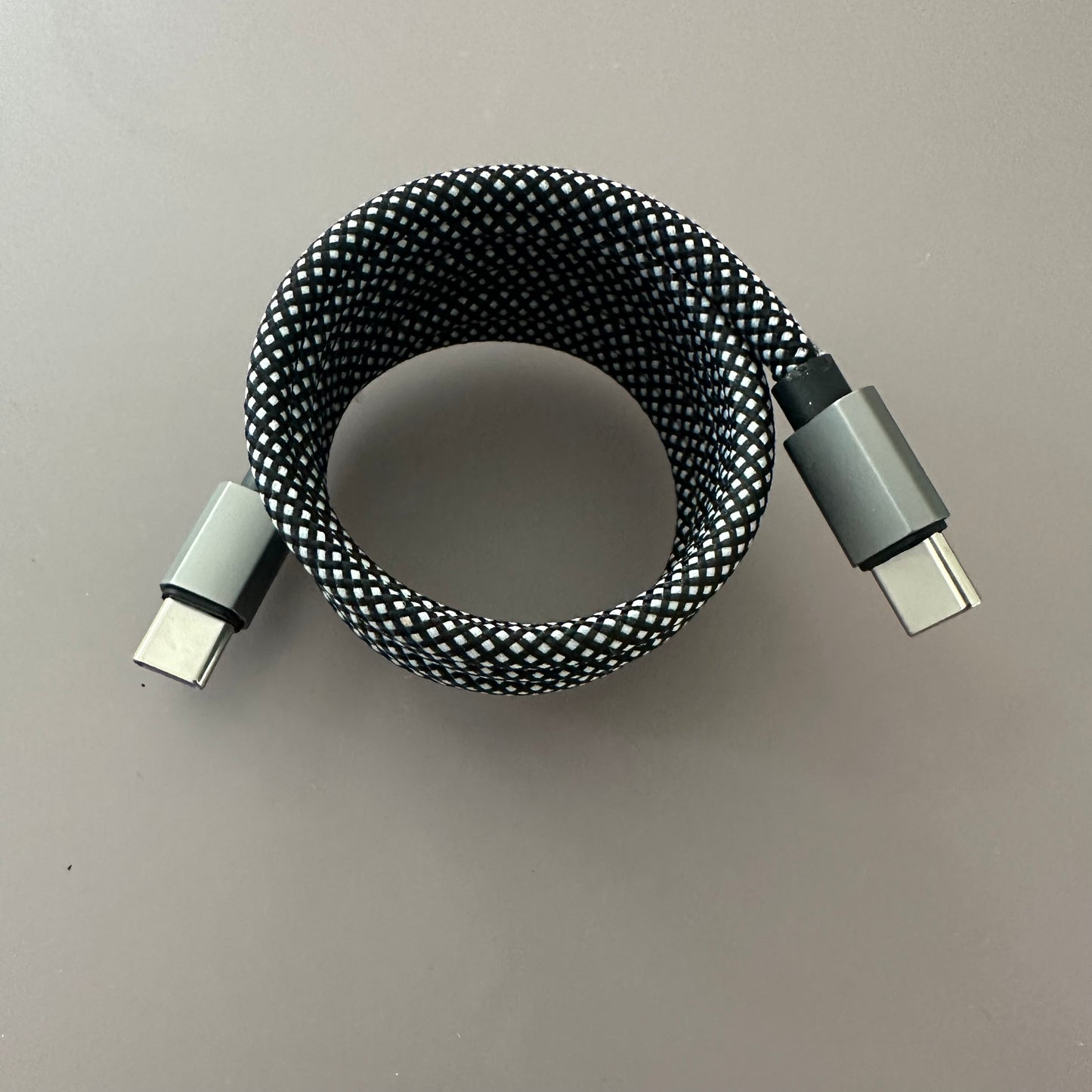Magnetically Coiled Fast Charging Braided Charging Cable
