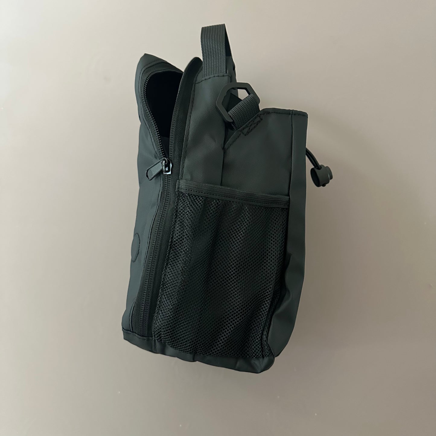 Magnetic Water Bottle and Accessories Bag