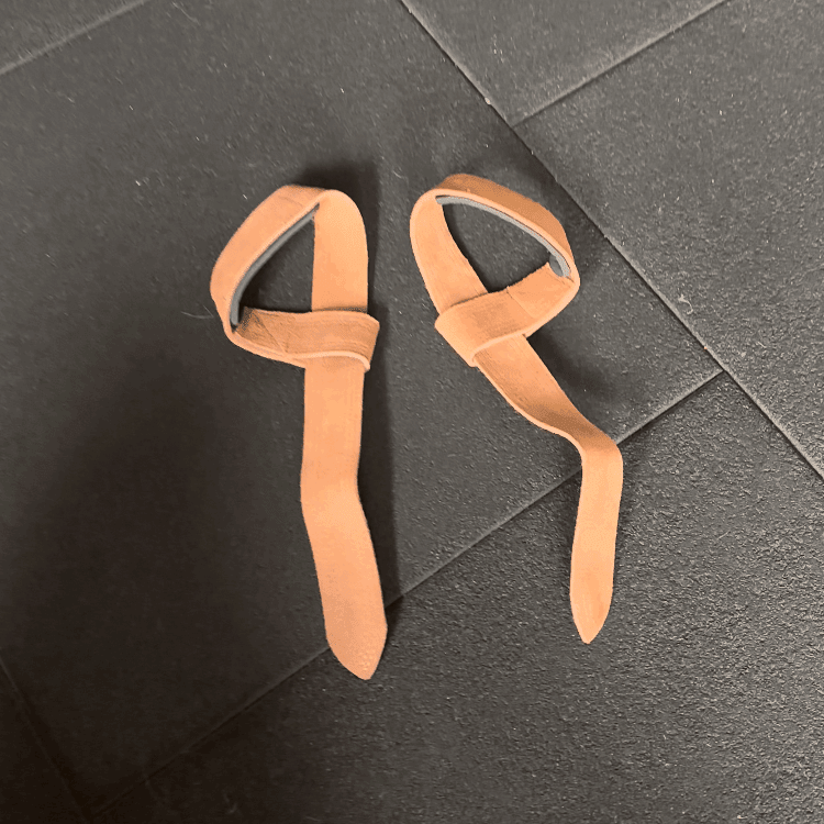 Gym Lifting Straps (Leather) - Gym Bag Essentials