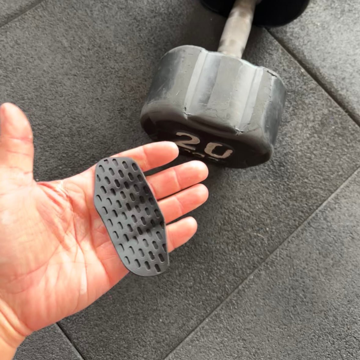 Silicone Gym Grips with case - Gym Bag Essentials