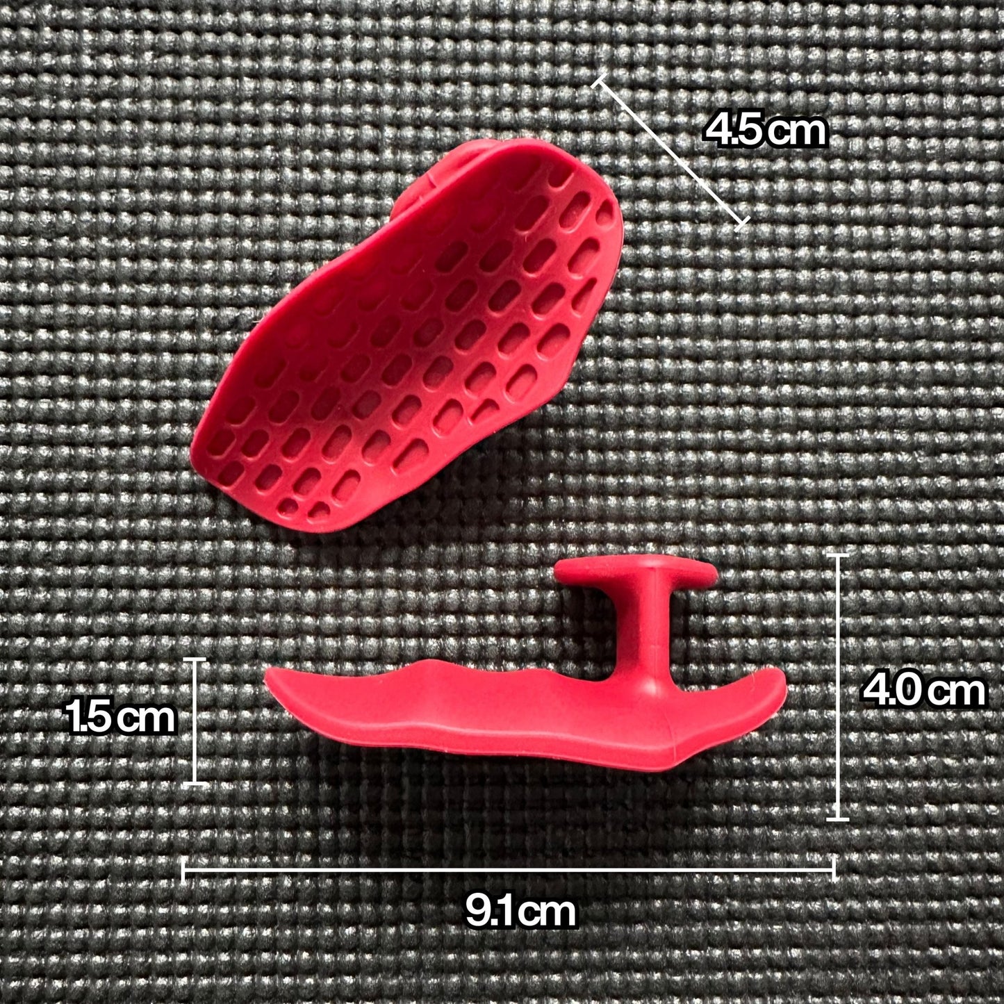 Silicone Gym Grips with case - Gym Bag Essentials