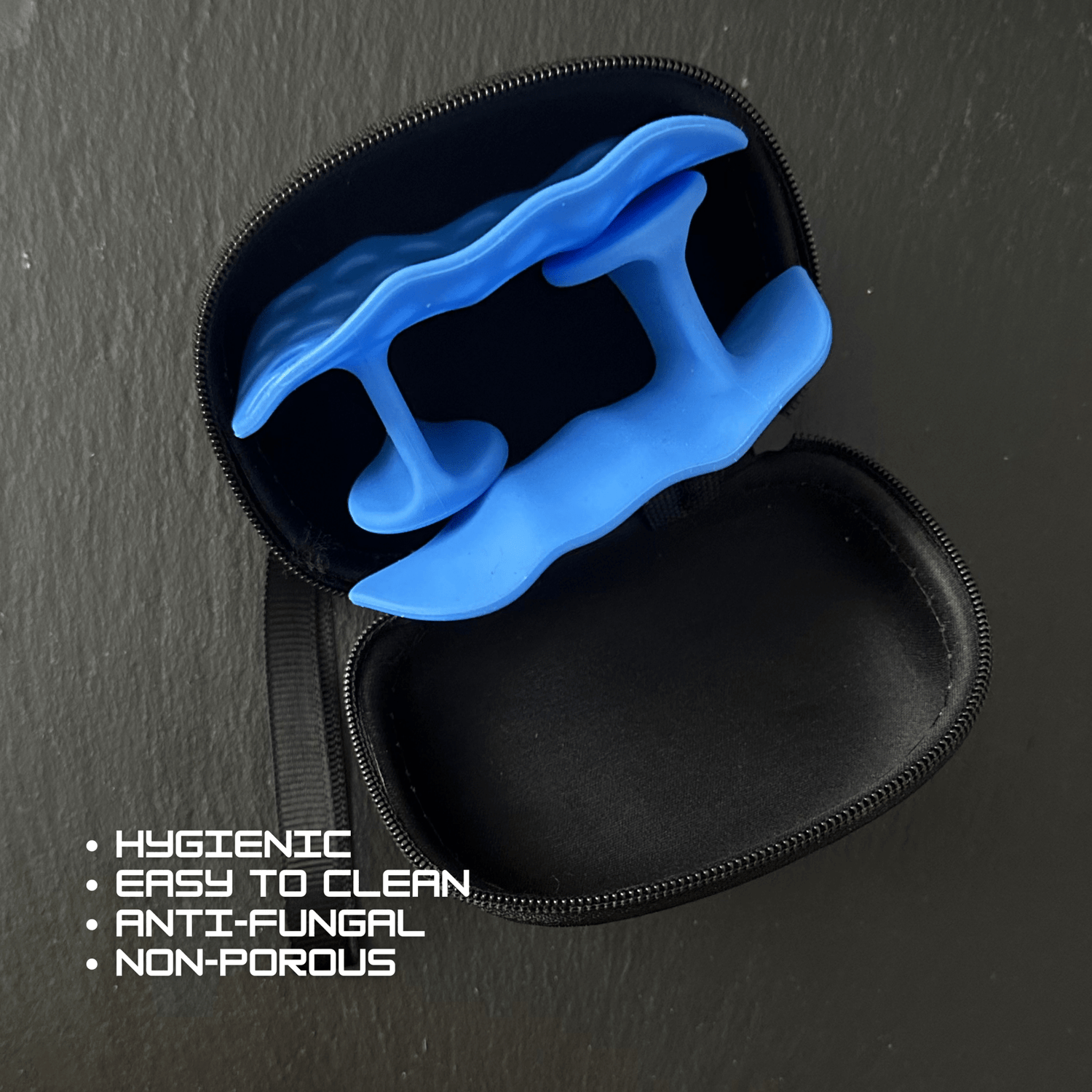 Silicone Gym Grips with case - Gym Bag Essentials